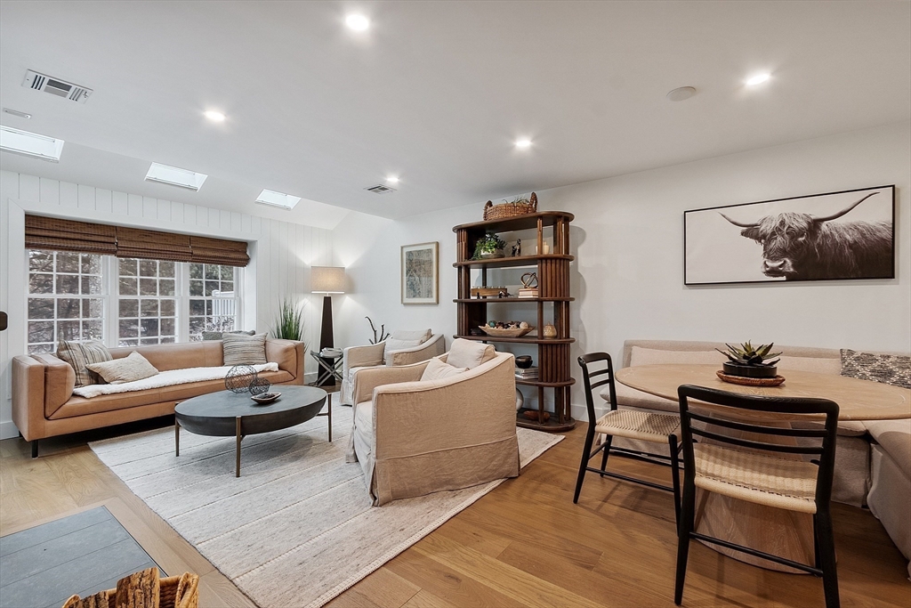 610 Ridgefield Cir # B