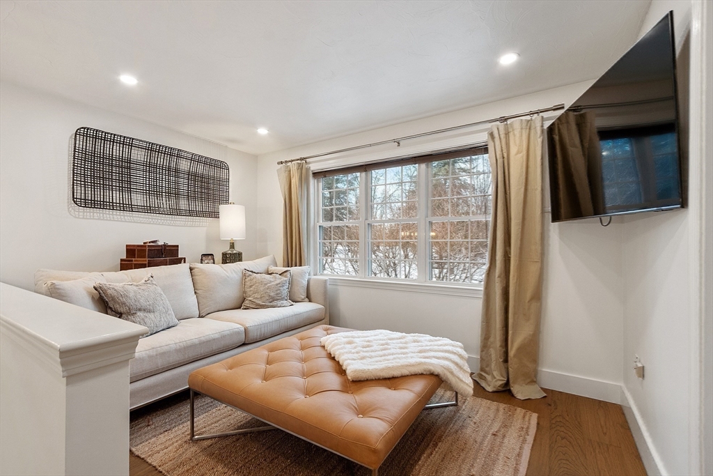 610 Ridgefield Cir # B