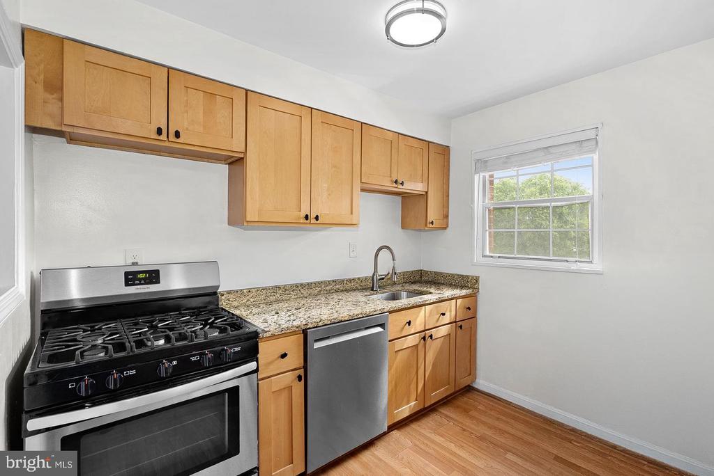 1423 N NASH STREET Unit: 3