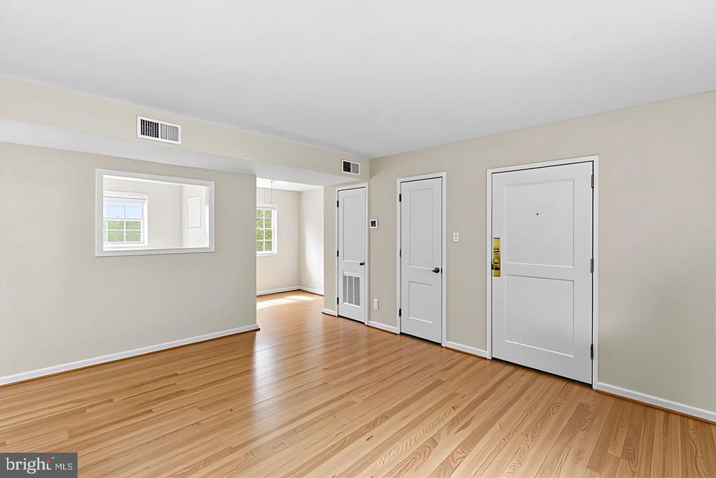 1423 N NASH STREET Unit: 3