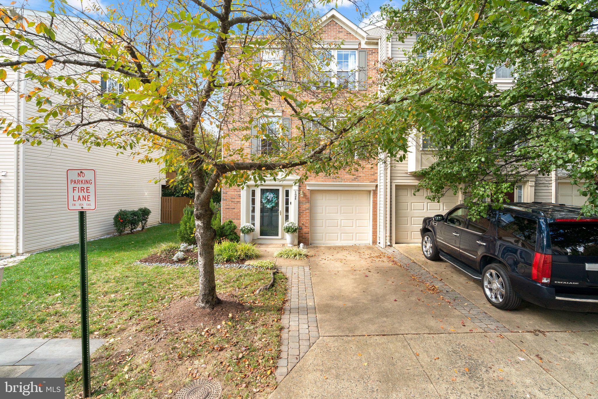 124 Ingle Pl