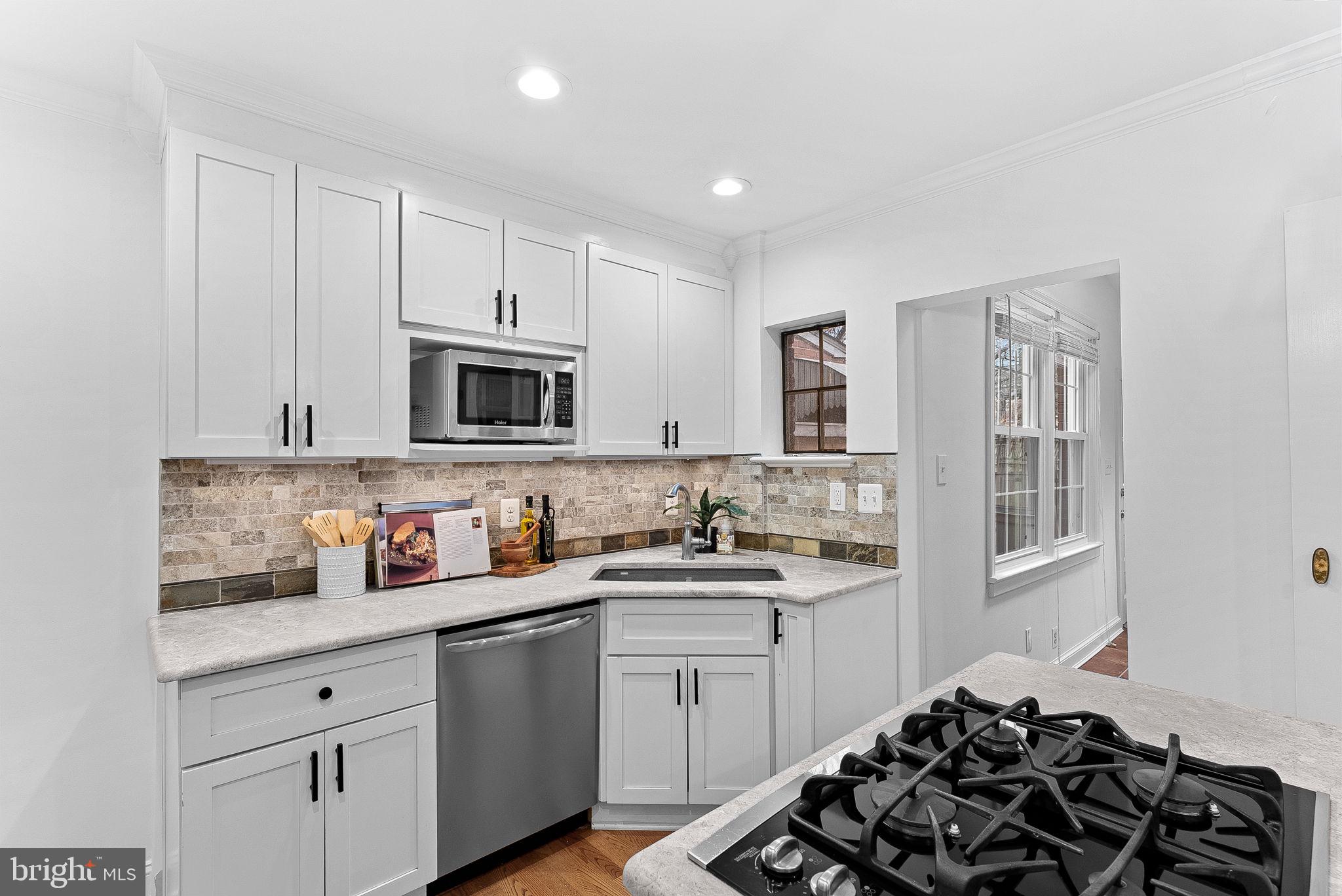 1328 MICHIGAN AVENUE