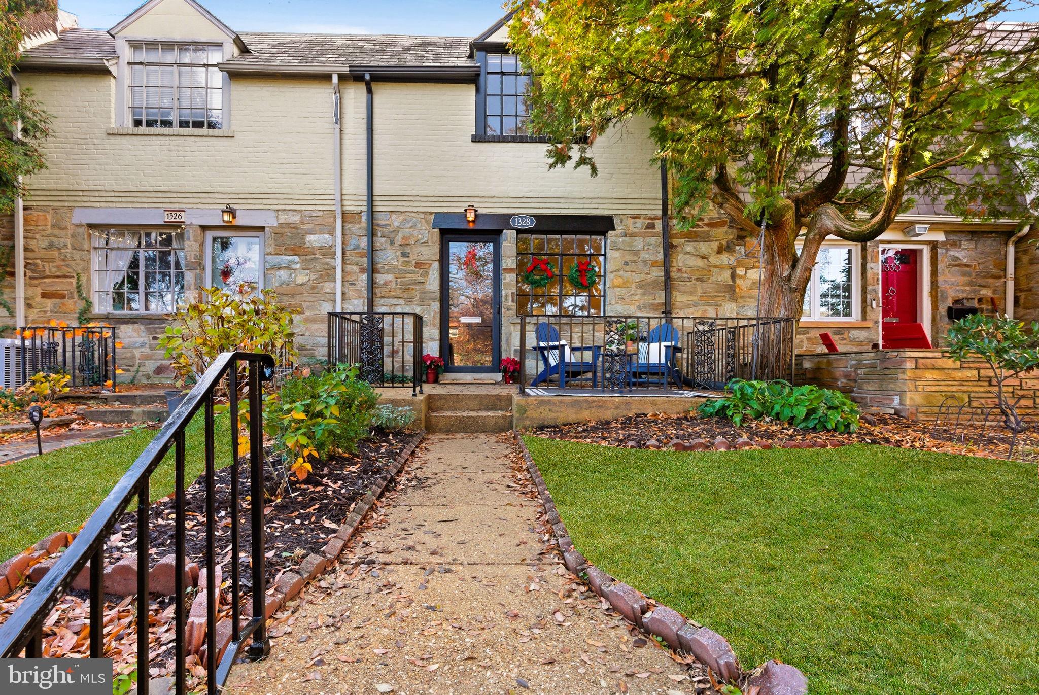 1328 MICHIGAN AVENUE