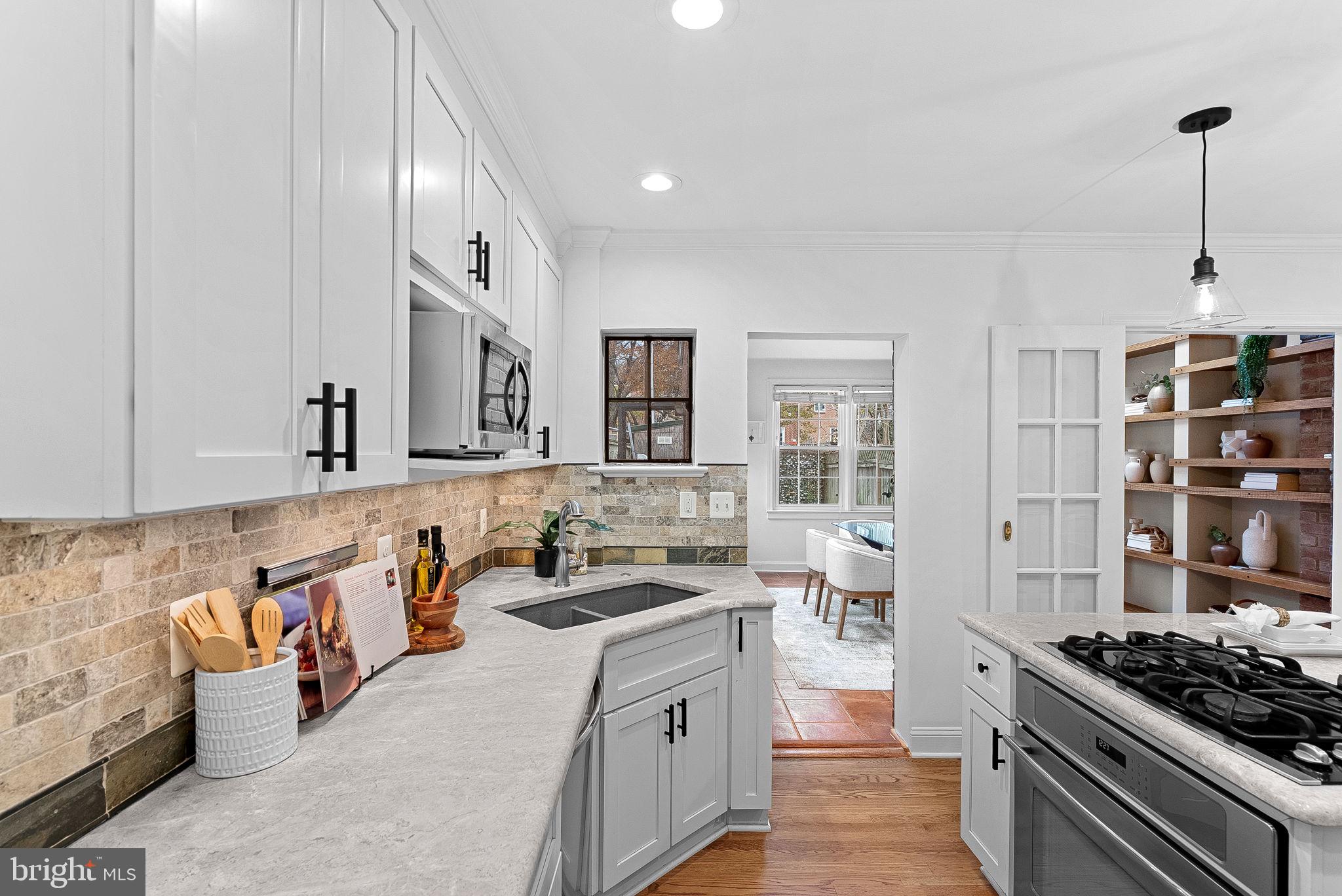 1328 MICHIGAN AVENUE