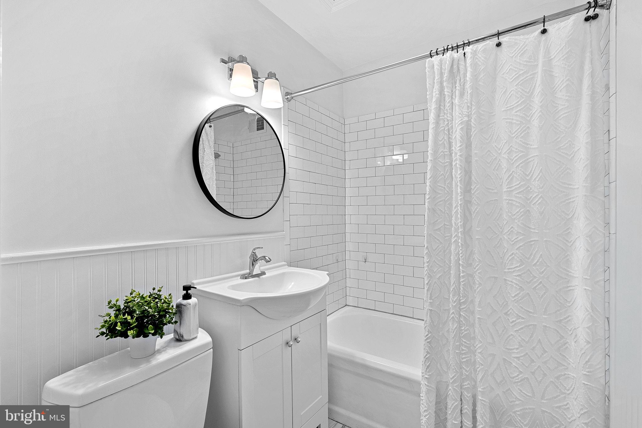 1328 MICHIGAN AVENUE