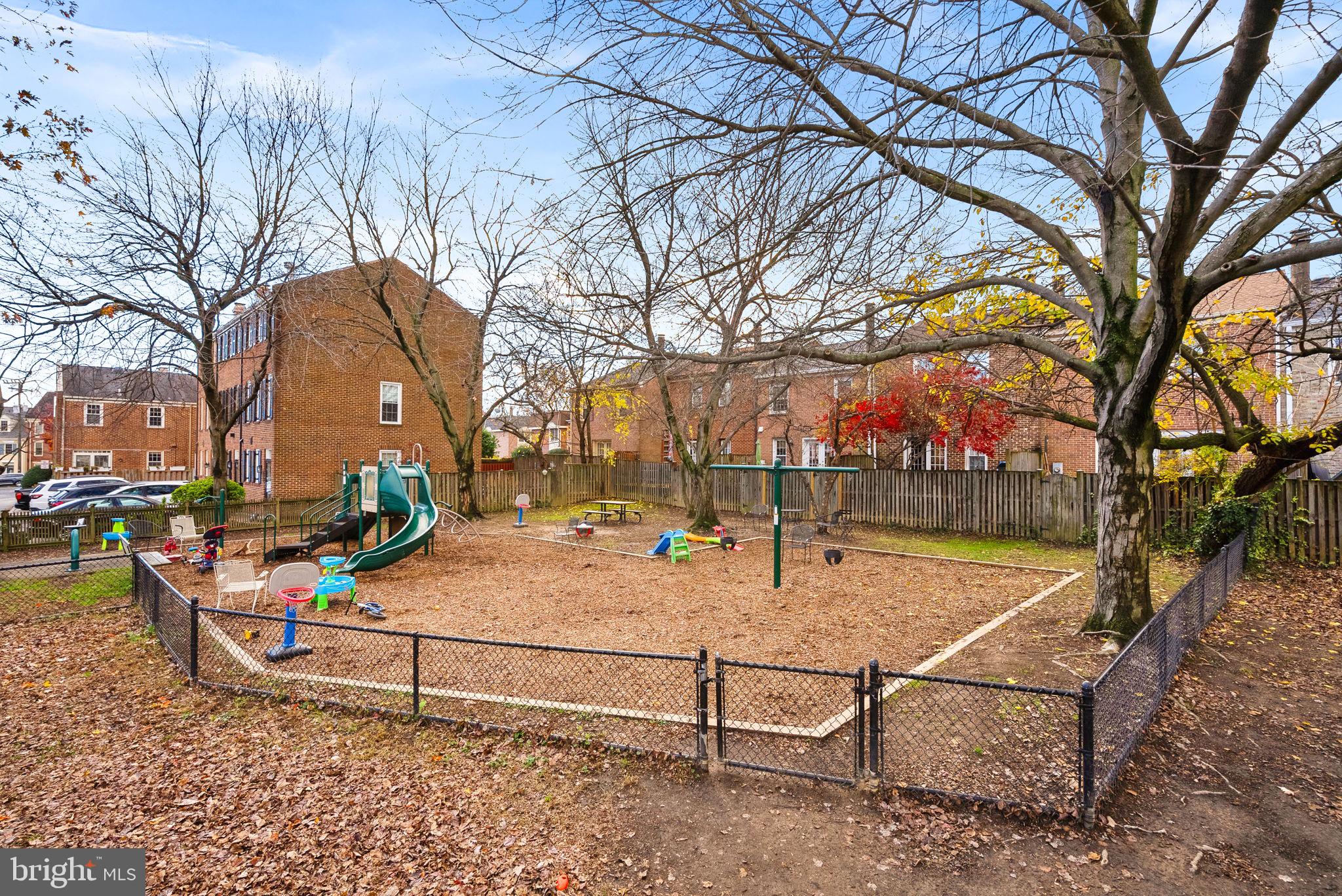 1328 MICHIGAN AVENUE