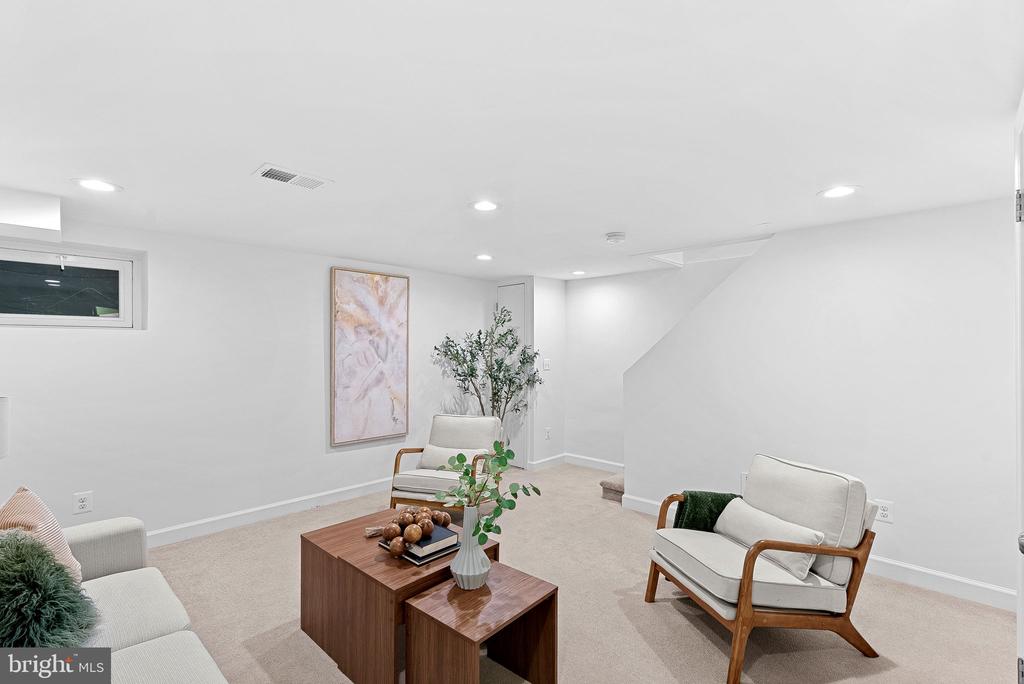 1328 MICHIGAN AVENUE