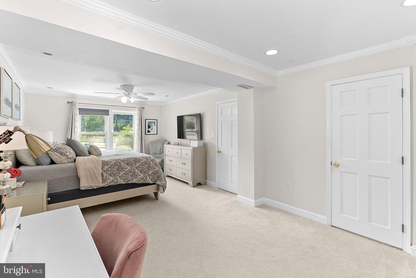 3212 Patrick Henry Dr
