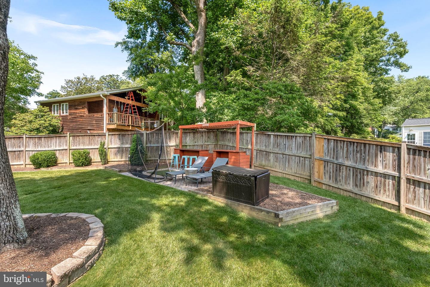 3212 Patrick Henry Dr
