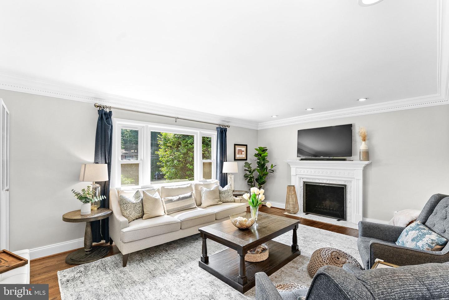 3212 Patrick Henry Dr