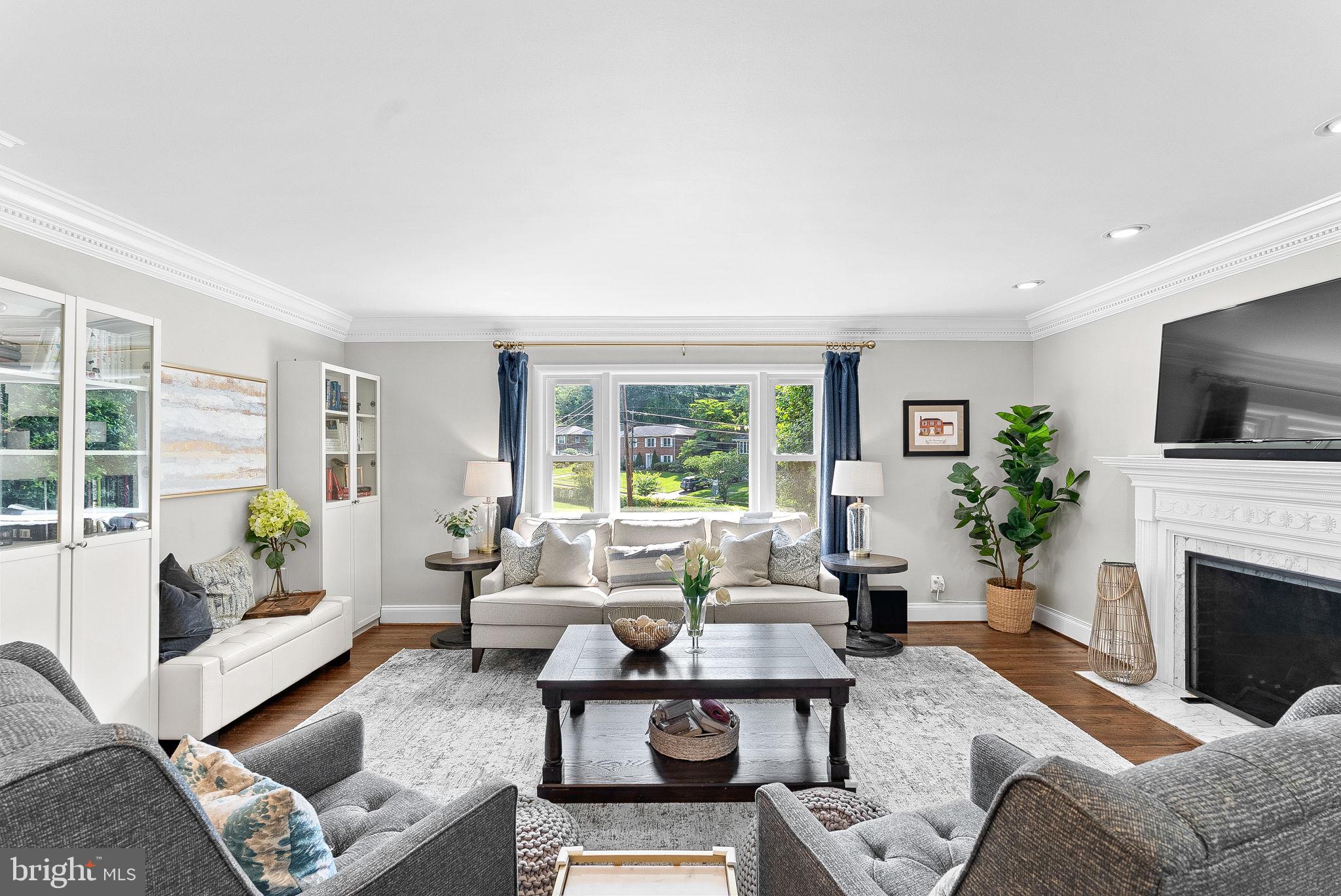 3212 Patrick Henry Dr