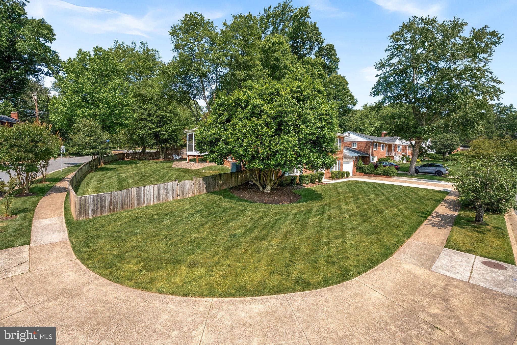 3212 Patrick Henry Dr