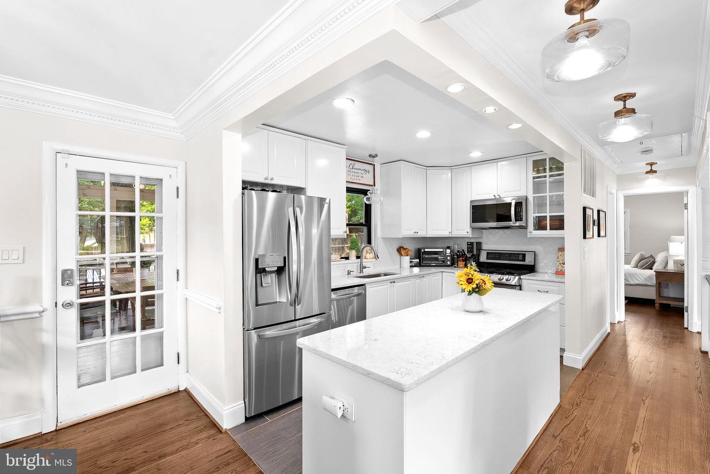 3212 Patrick Henry Dr
