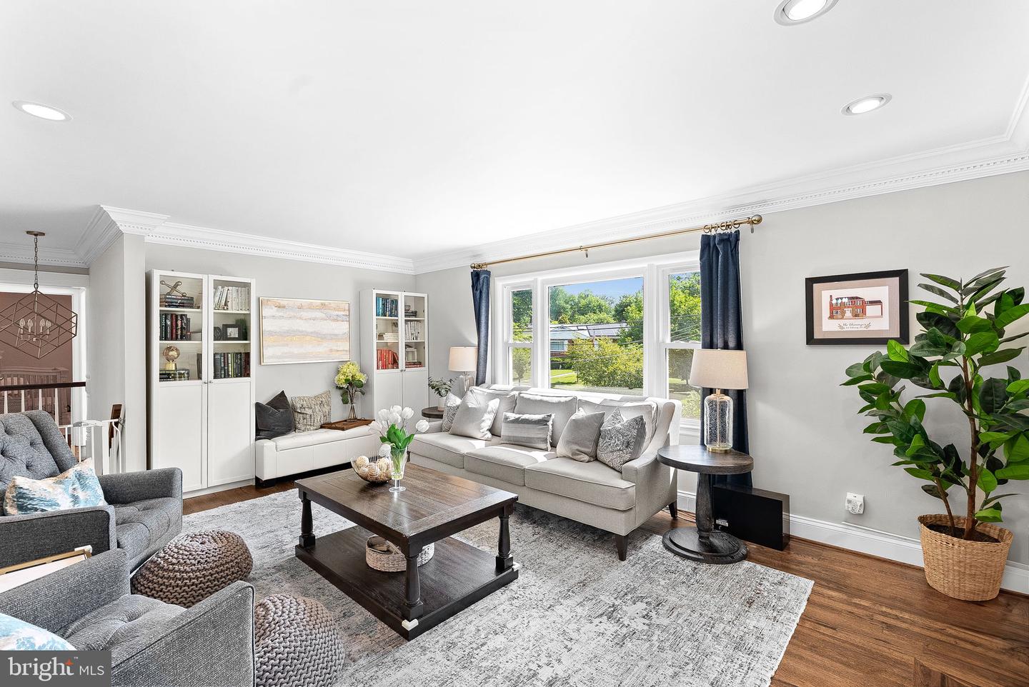 3212 Patrick Henry Dr