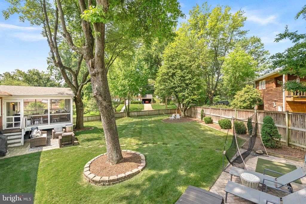 3212 Patrick Henry Dr