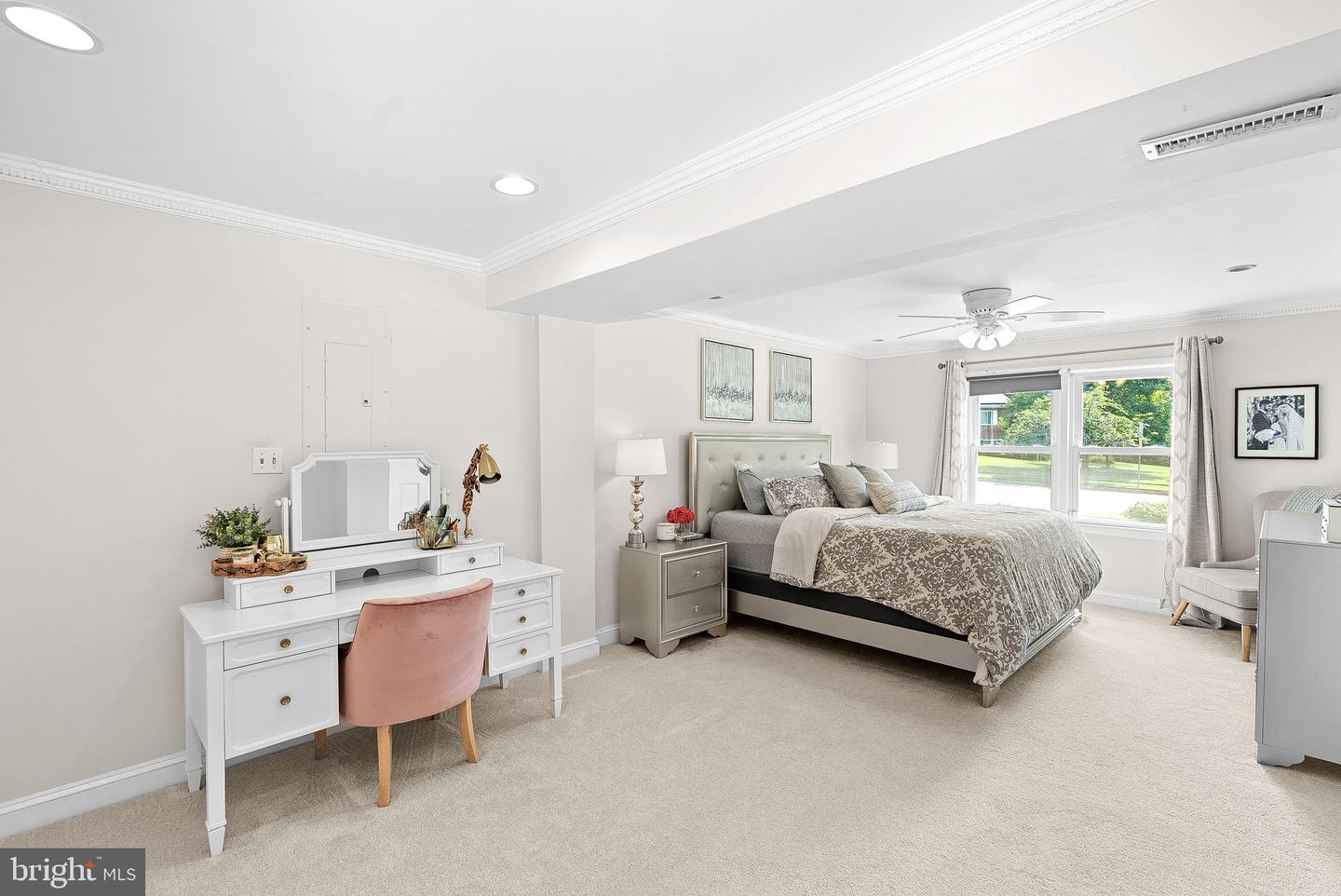 3212 Patrick Henry Dr