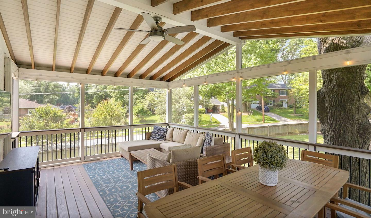 3212 Patrick Henry Dr