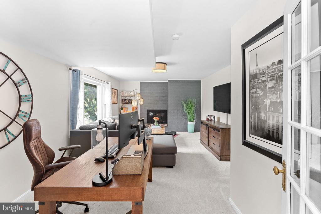 3212 Patrick Henry Dr