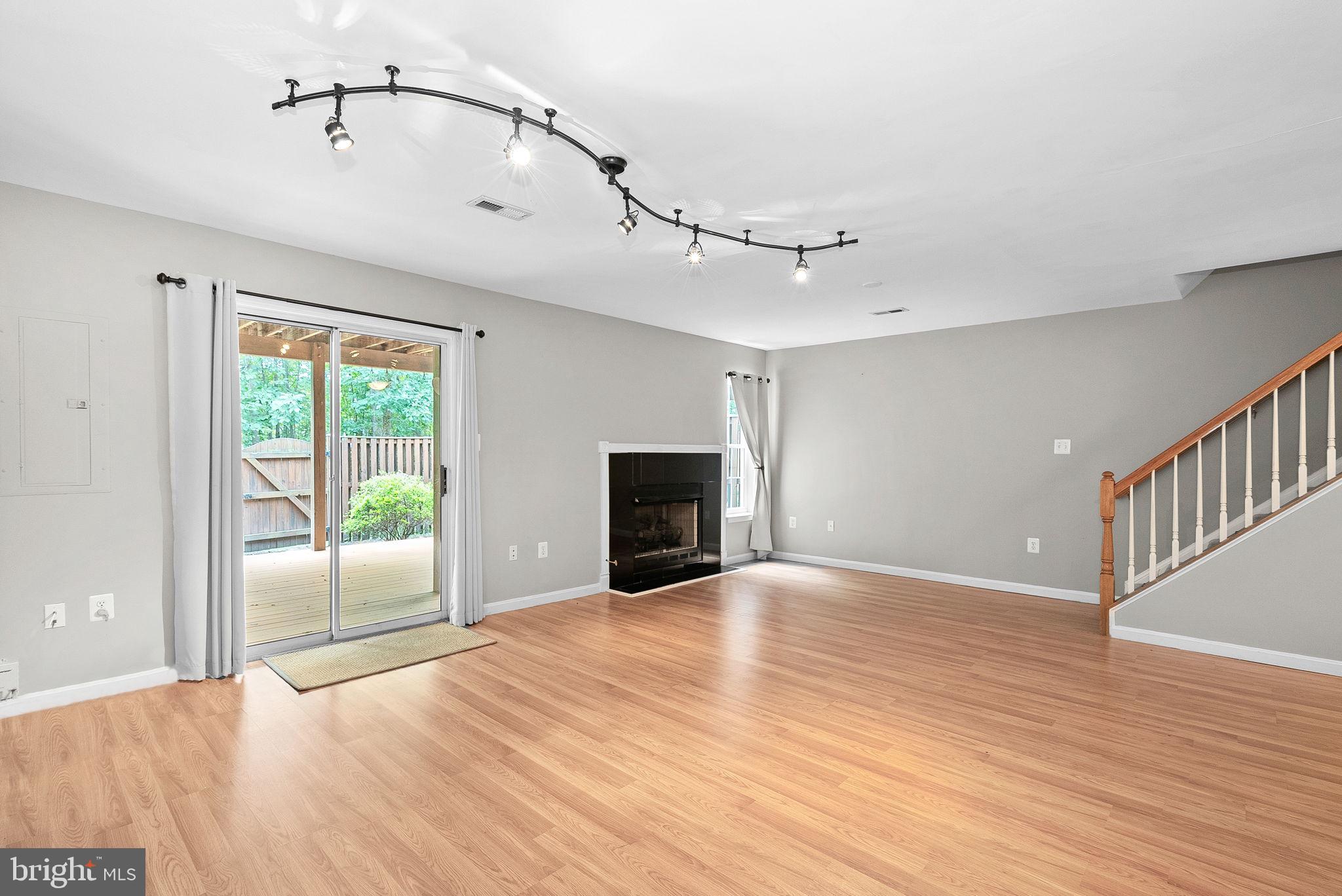 43179 Glenelder Ter