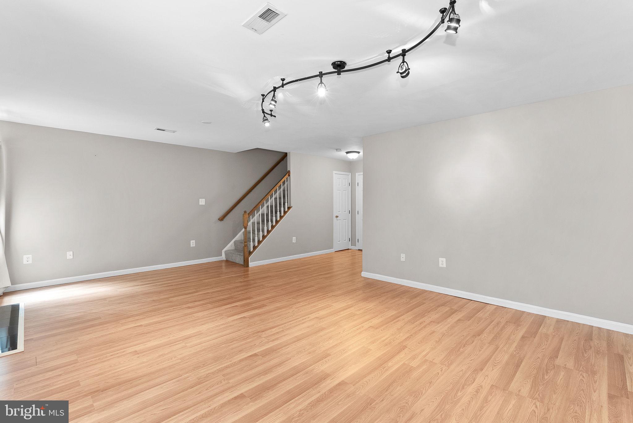 43179 Glenelder Ter