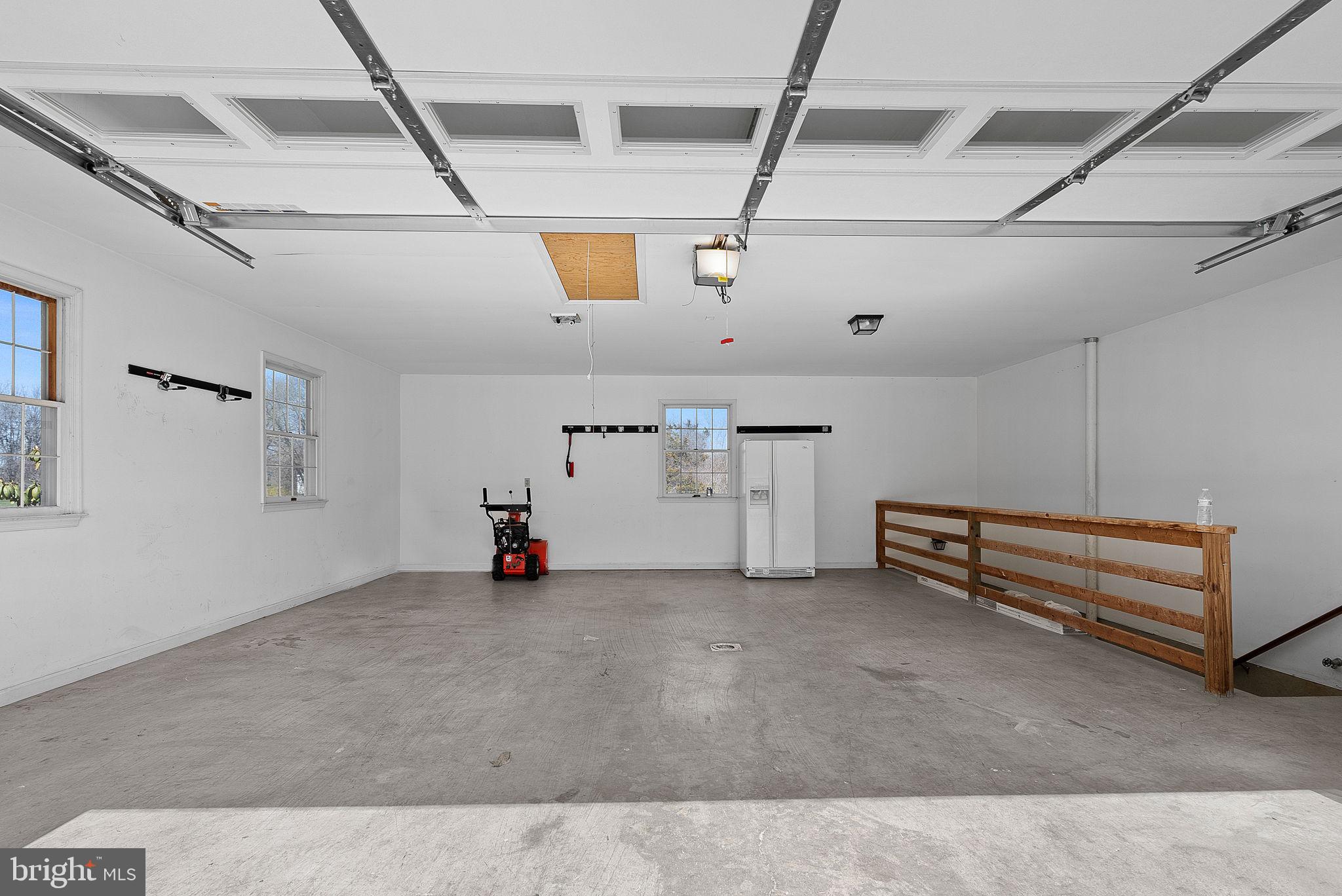 89 Bowling Green Rd