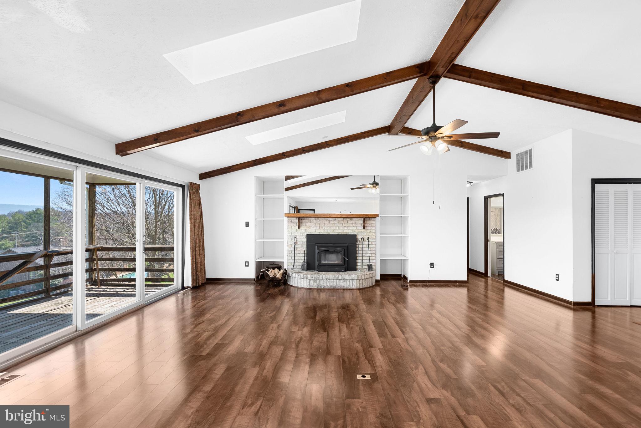 89 Bowling Green Rd
