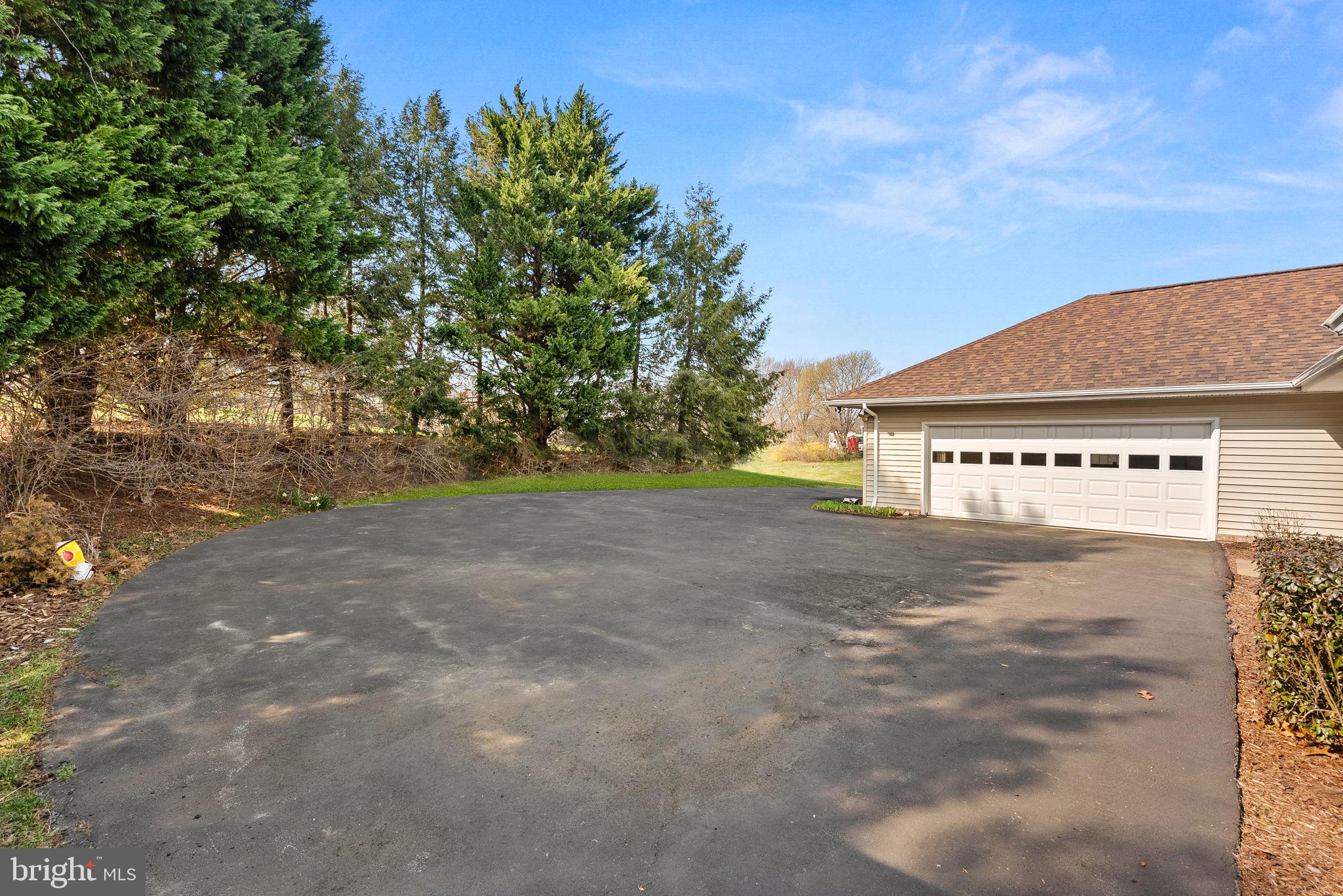 89 Bowling Green Rd