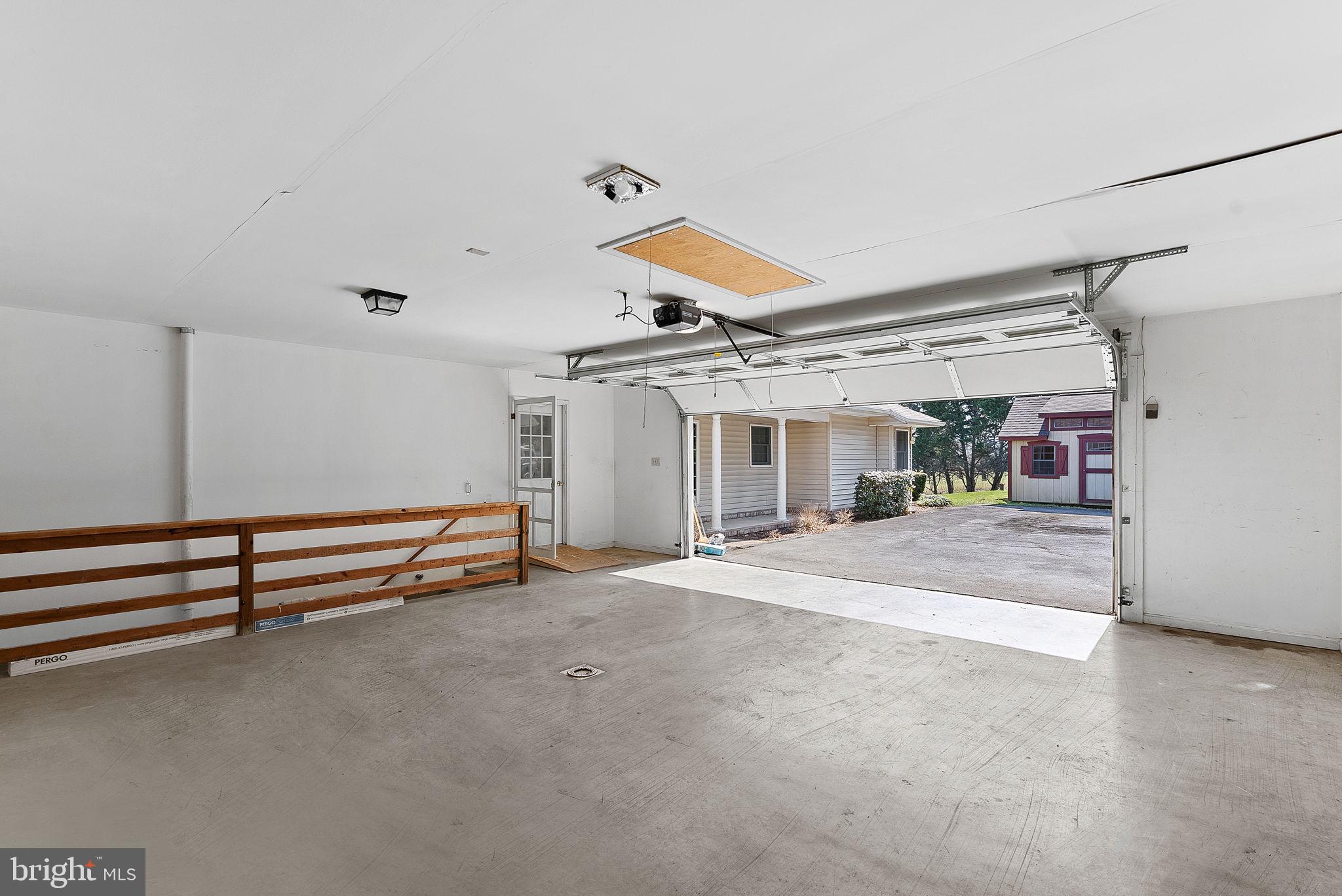 89 Bowling Green Rd