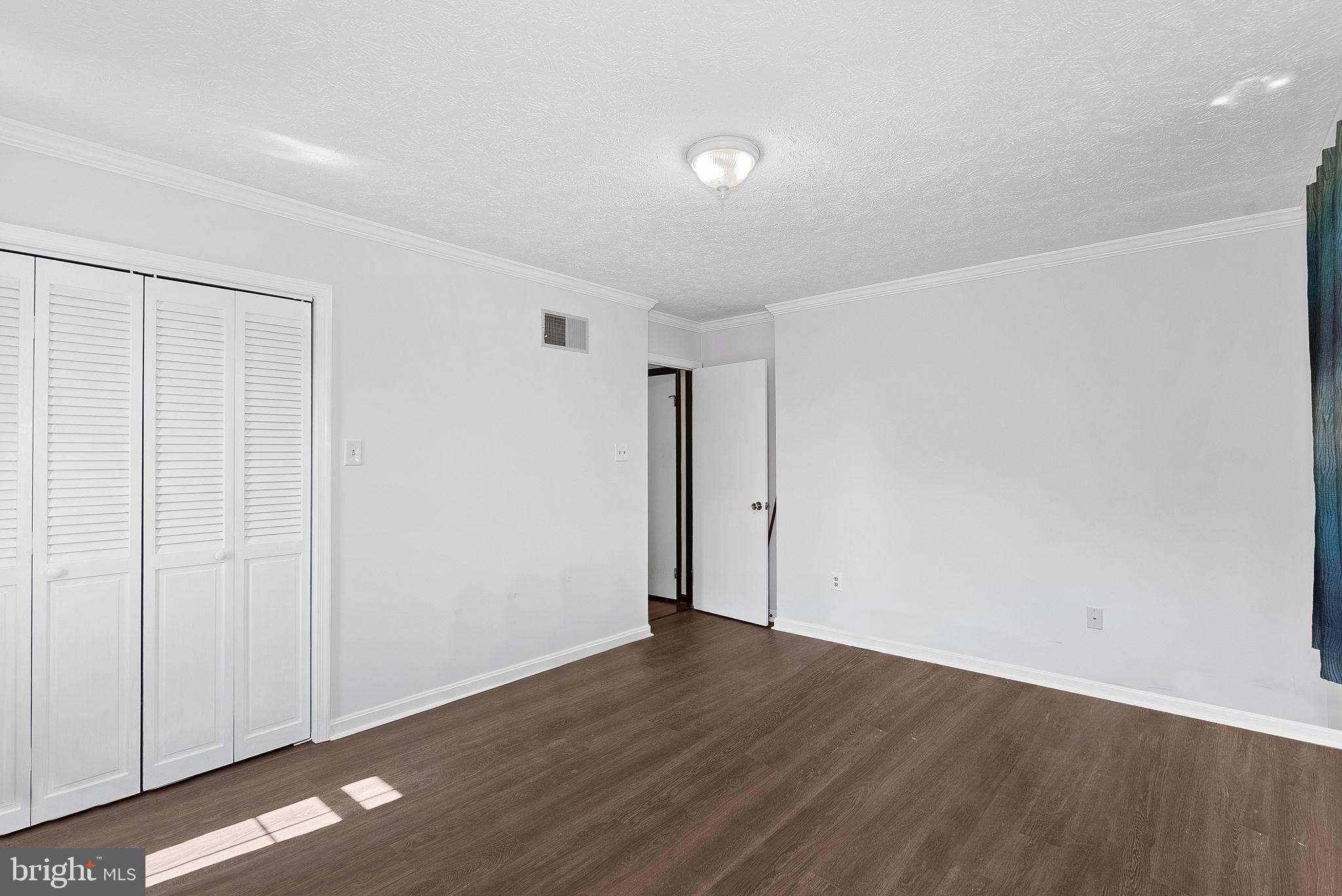89 Bowling Green Rd