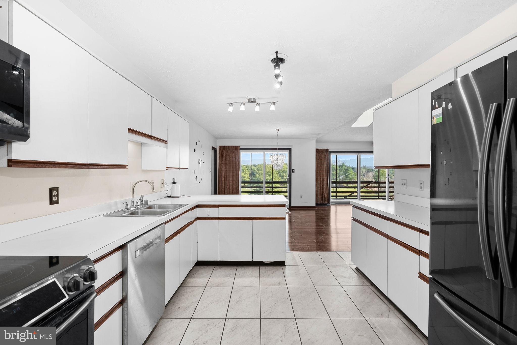 89 Bowling Green Rd