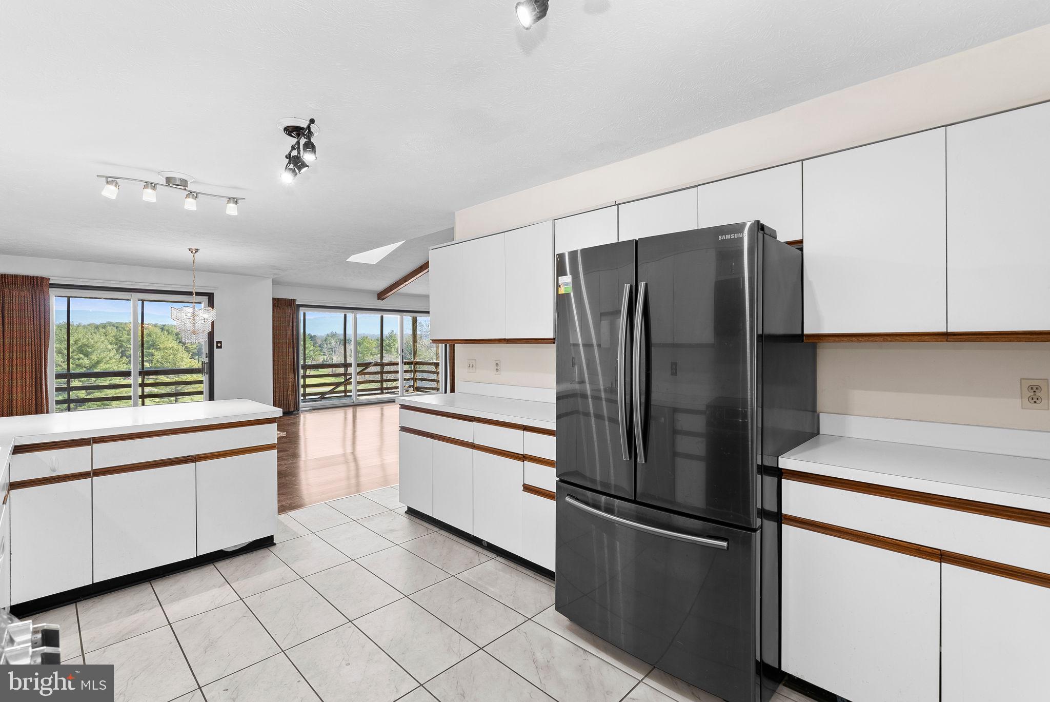 89 Bowling Green Rd