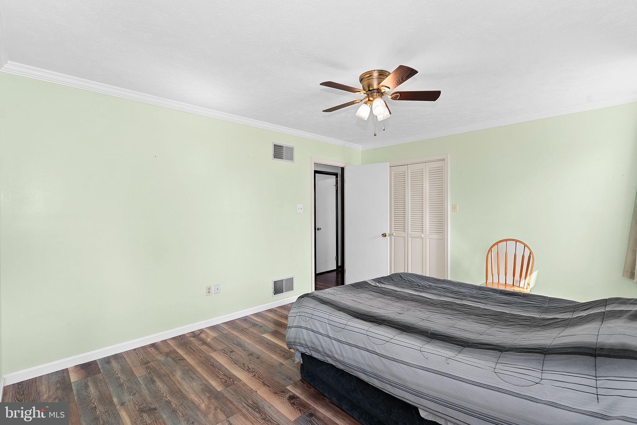 89 Bowling Green Rd