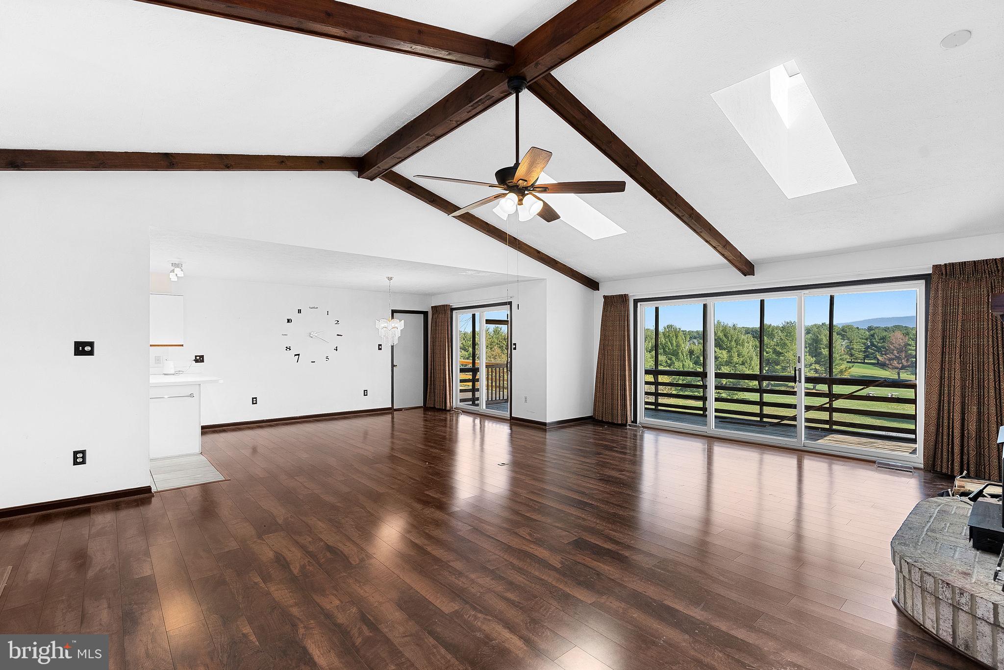 89 Bowling Green Rd