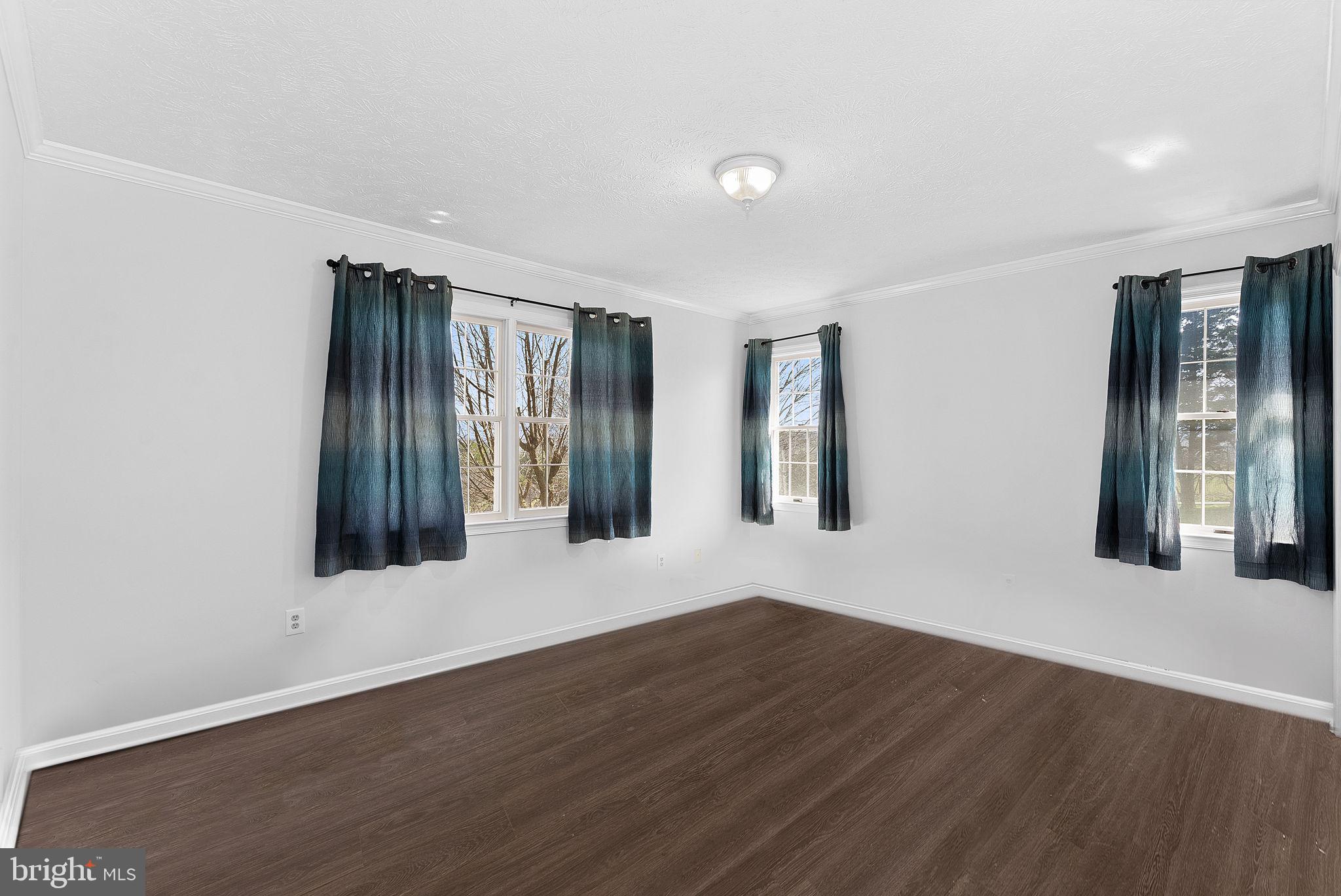 89 Bowling Green Rd
