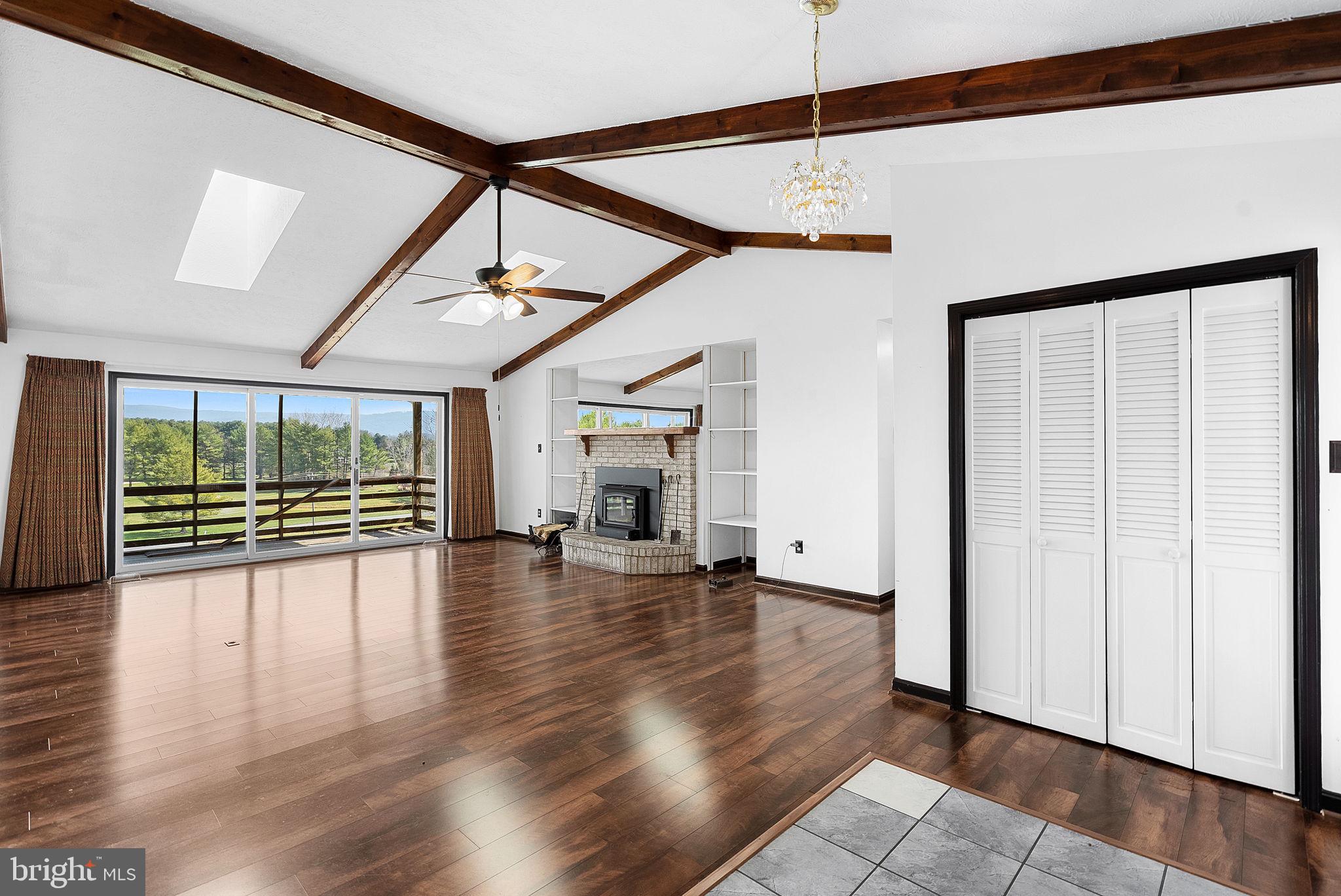 89 Bowling Green Rd