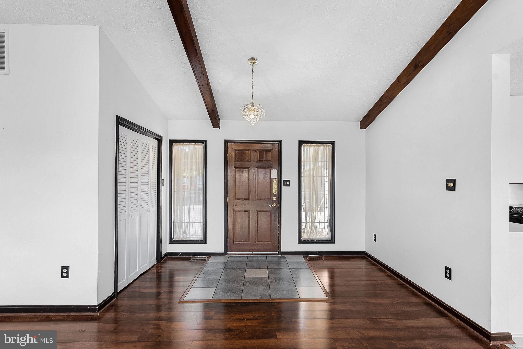 89 Bowling Green Rd