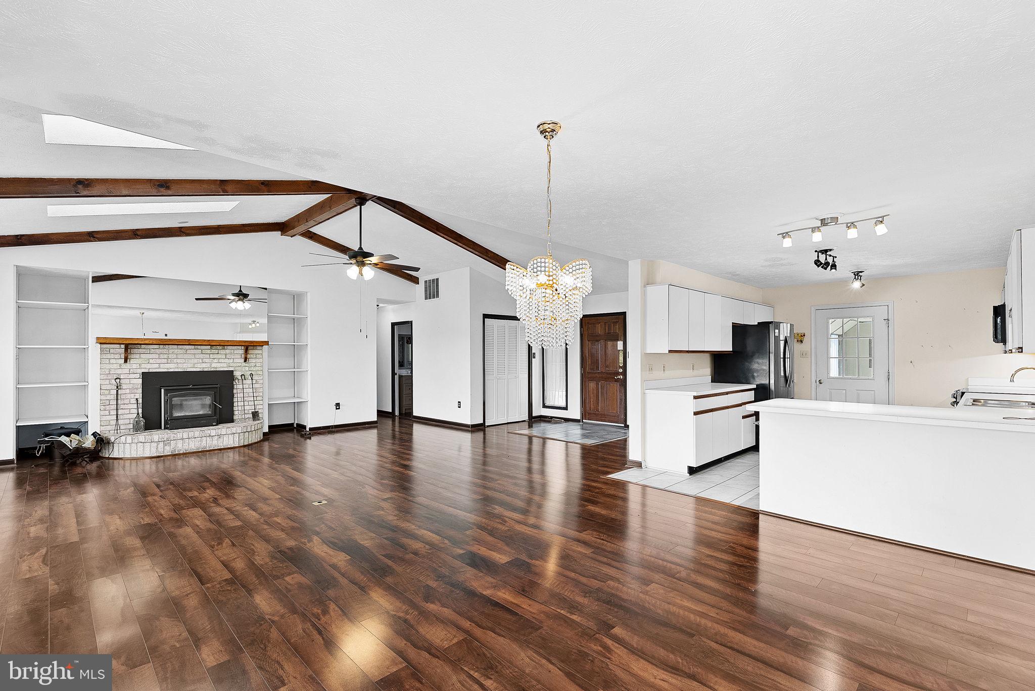 89 Bowling Green Rd
