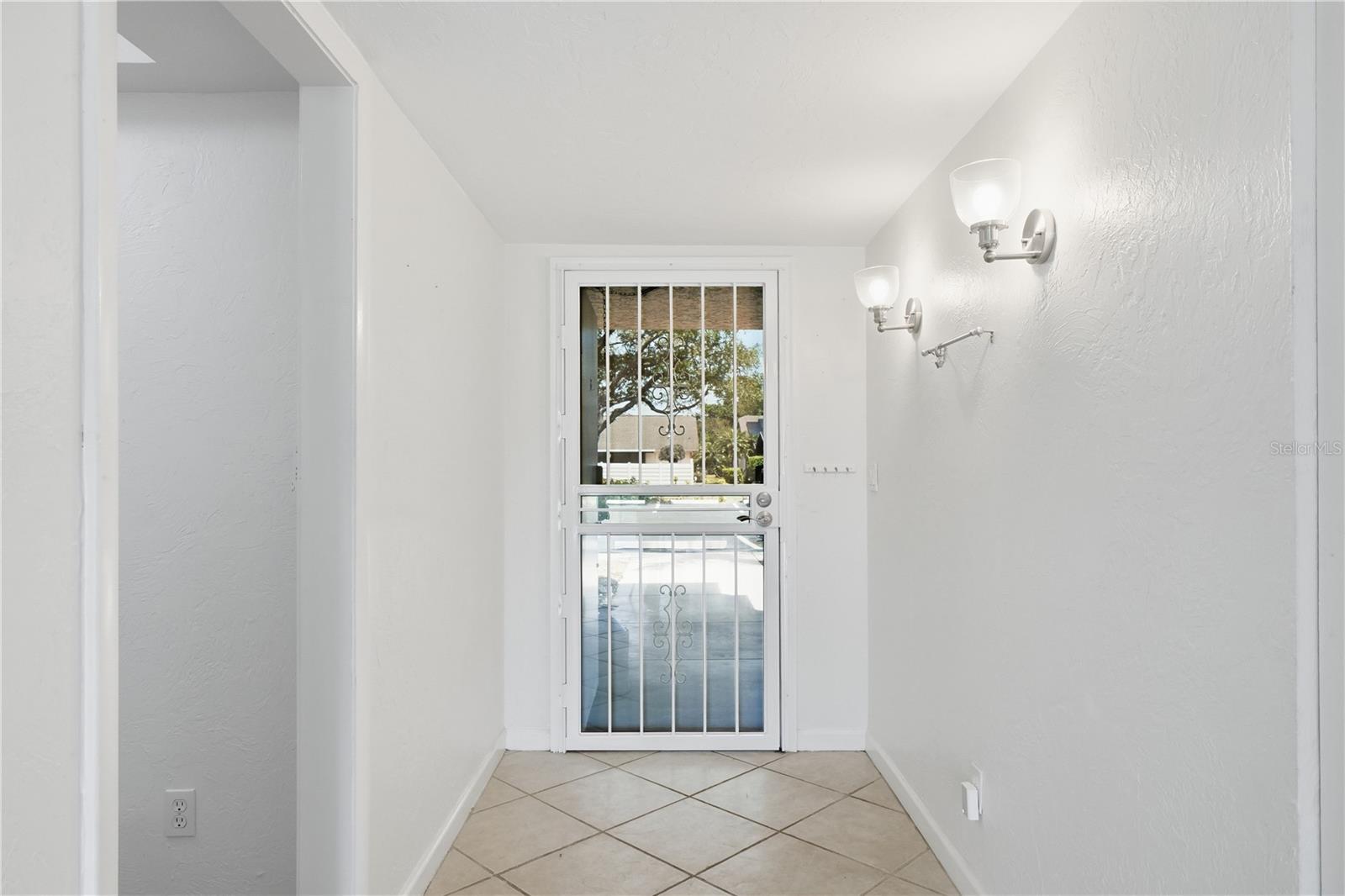 7860 PALM AIRE LN #103