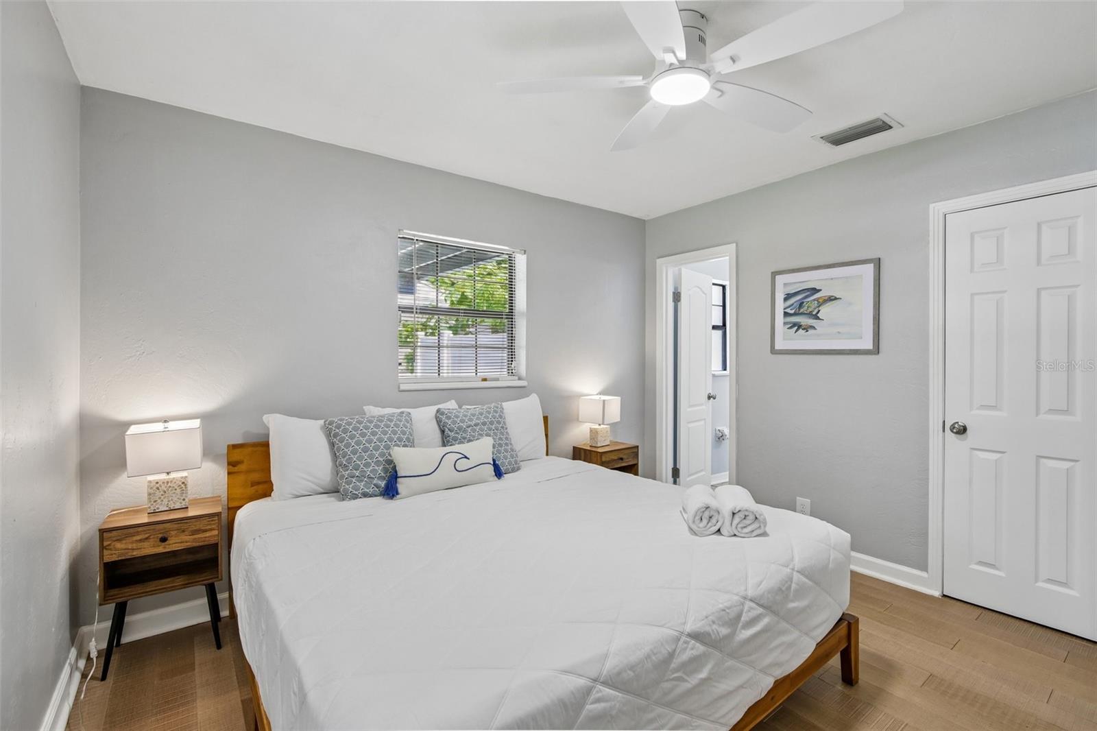 2214 23RD AVE W