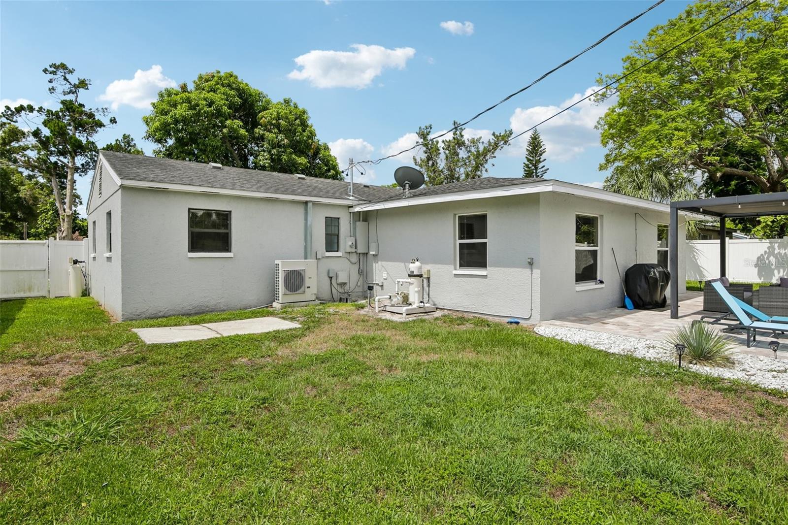 2214 23RD AVE W