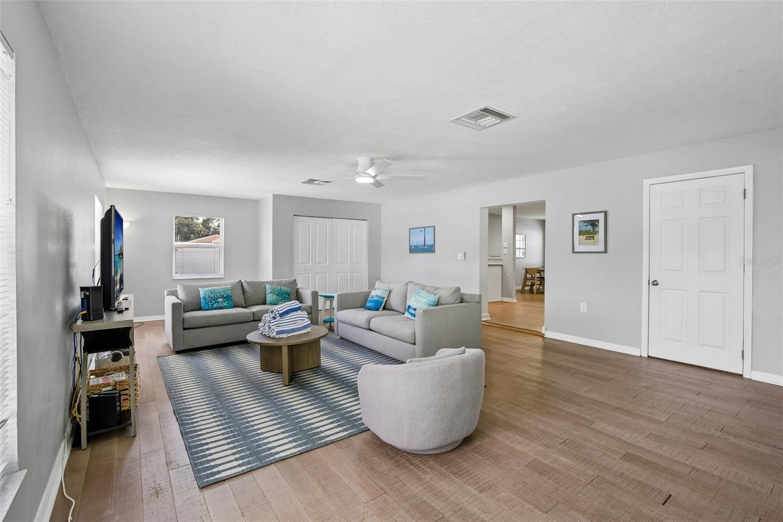 2214 23RD AVE W