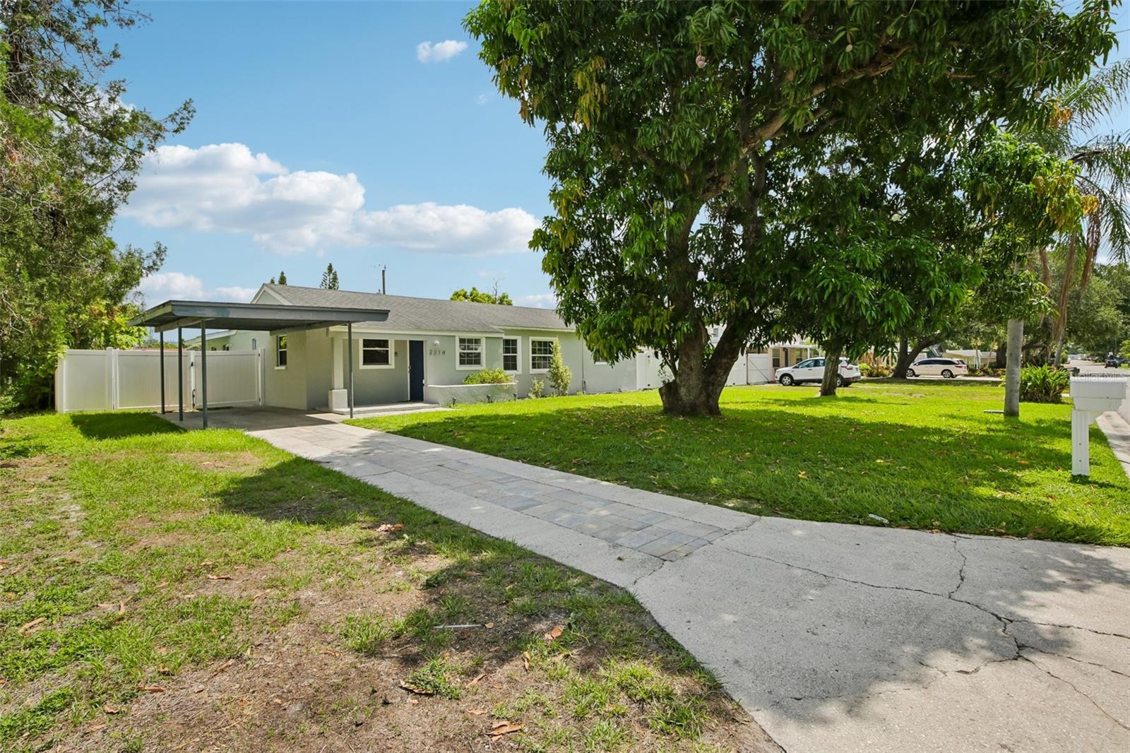 2214 23RD AVE W