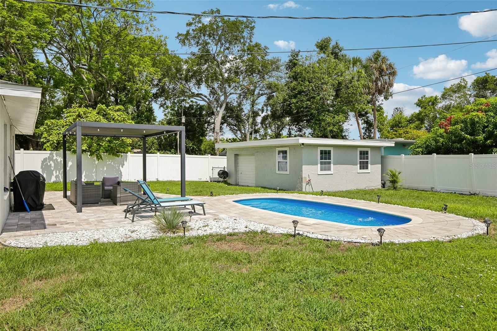 2214 23RD AVE W