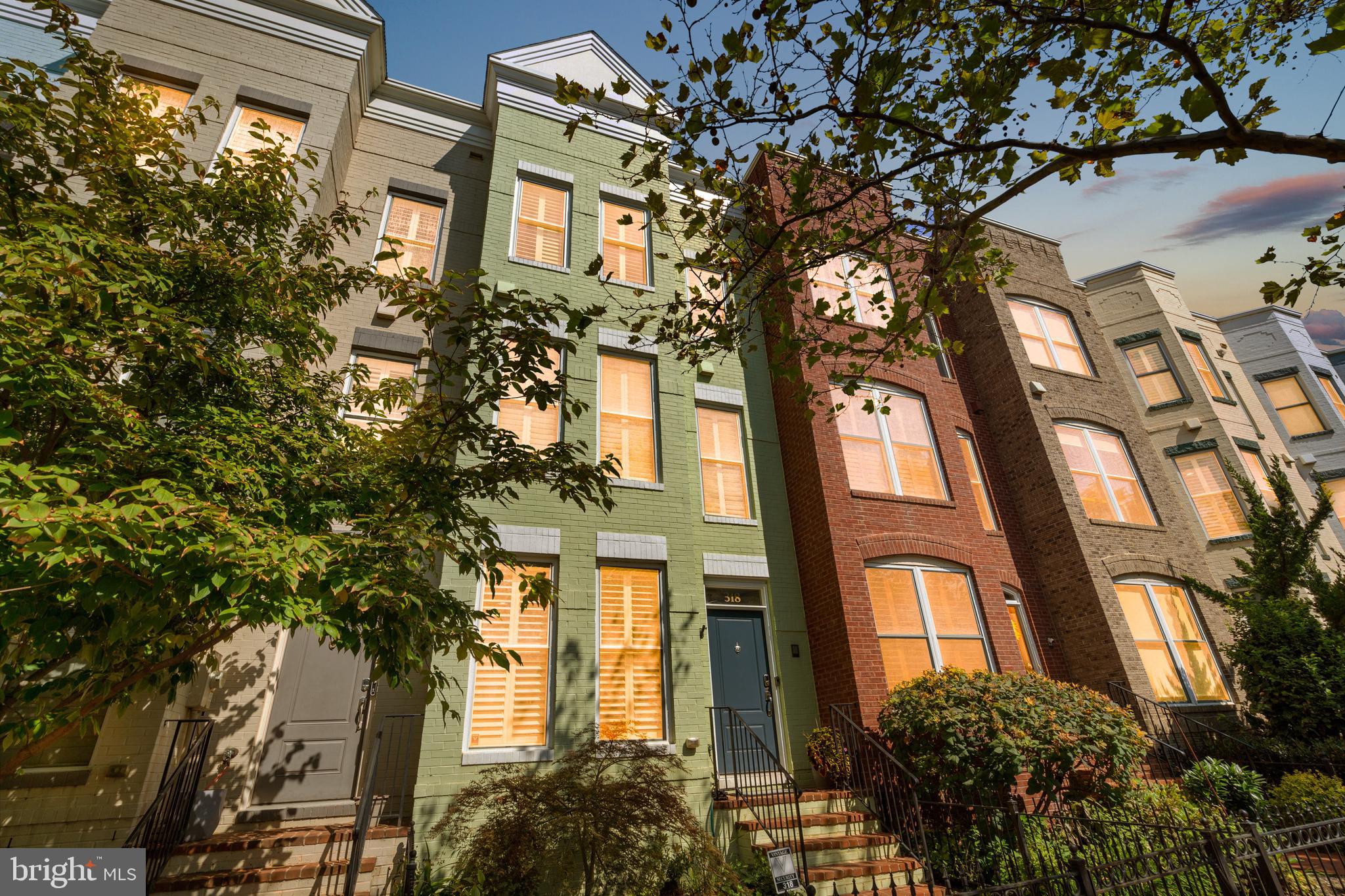 318 I STREET SE