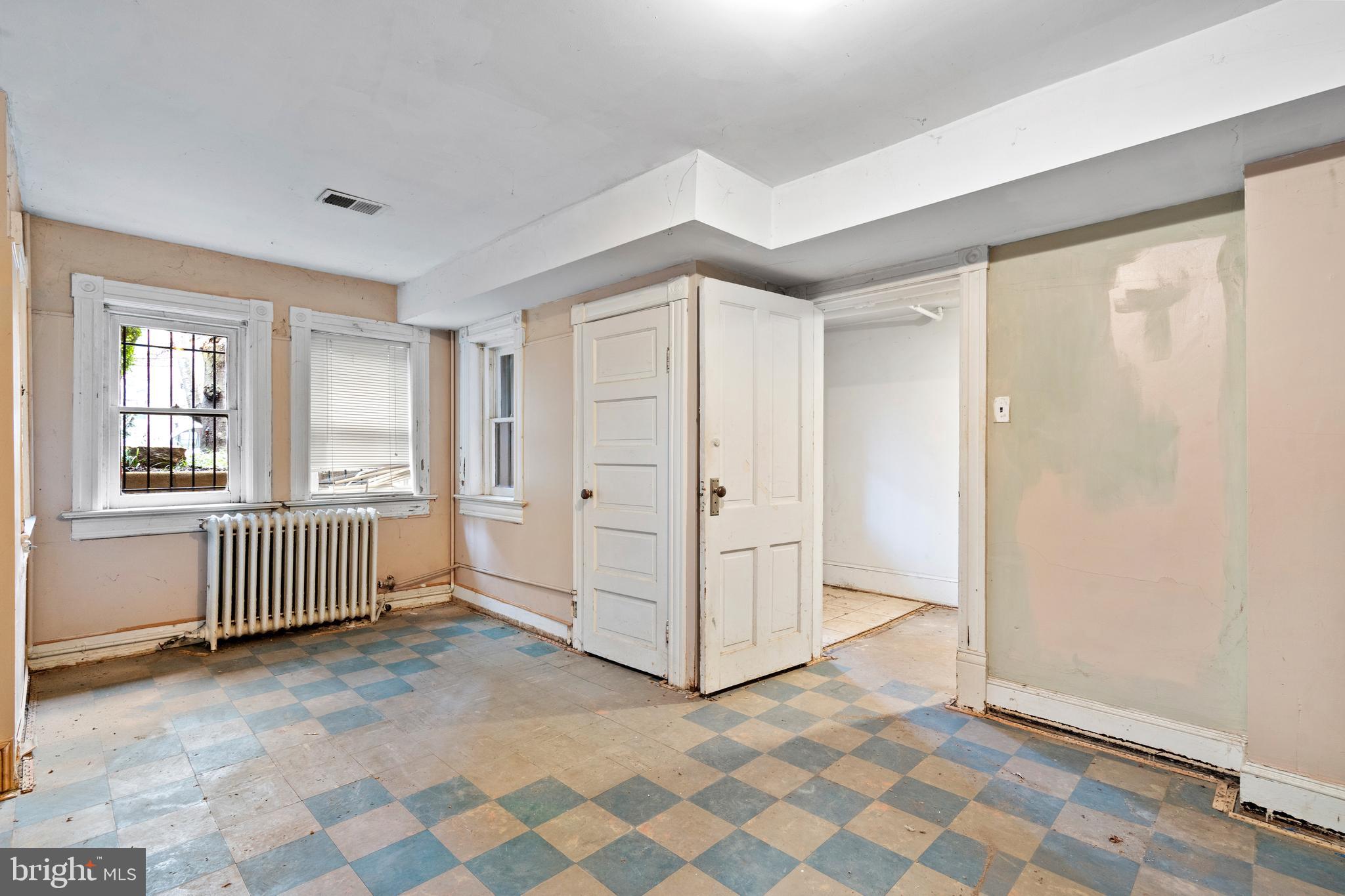 308 5TH STREET SE