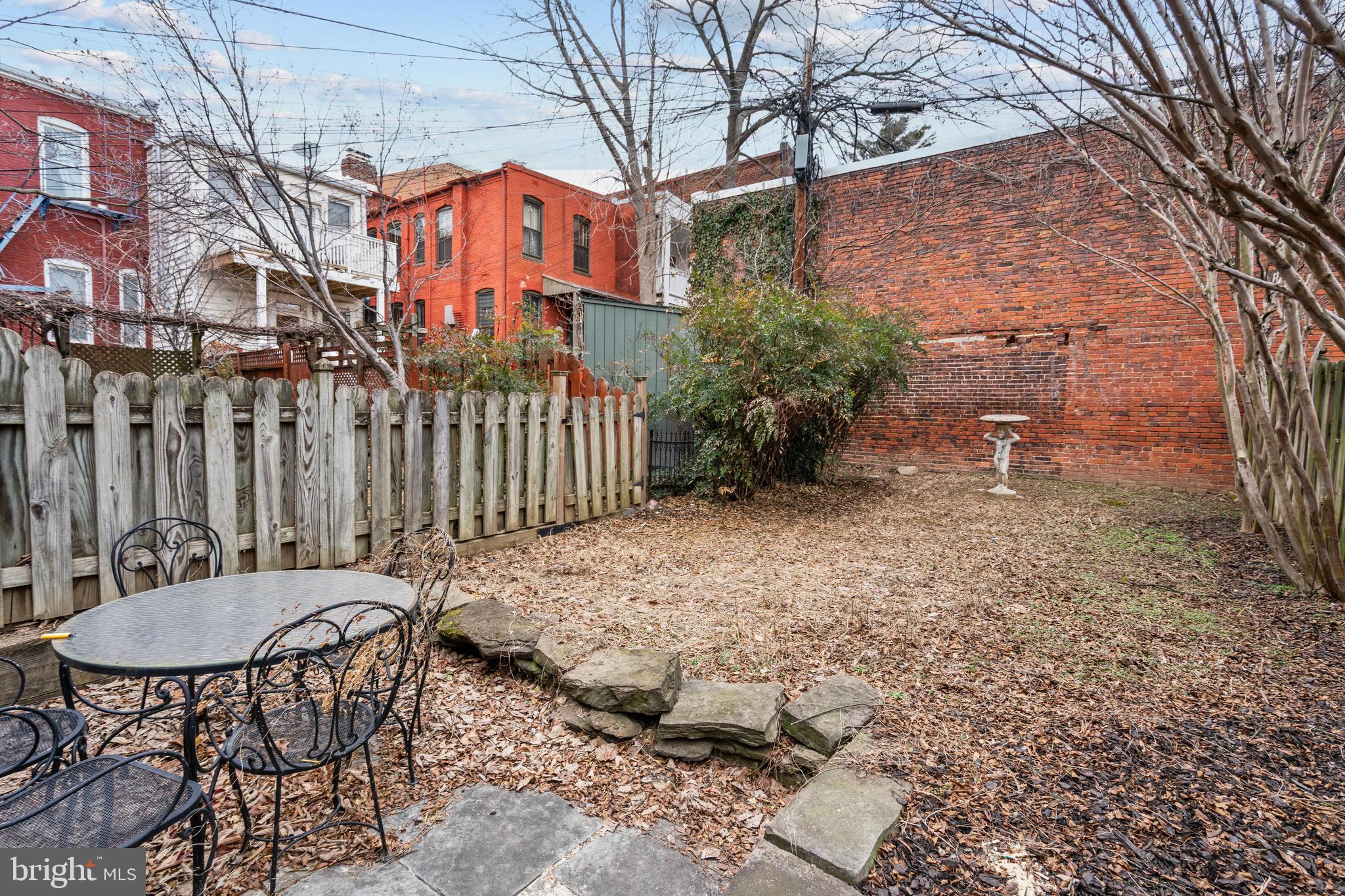 308 5TH STREET SE