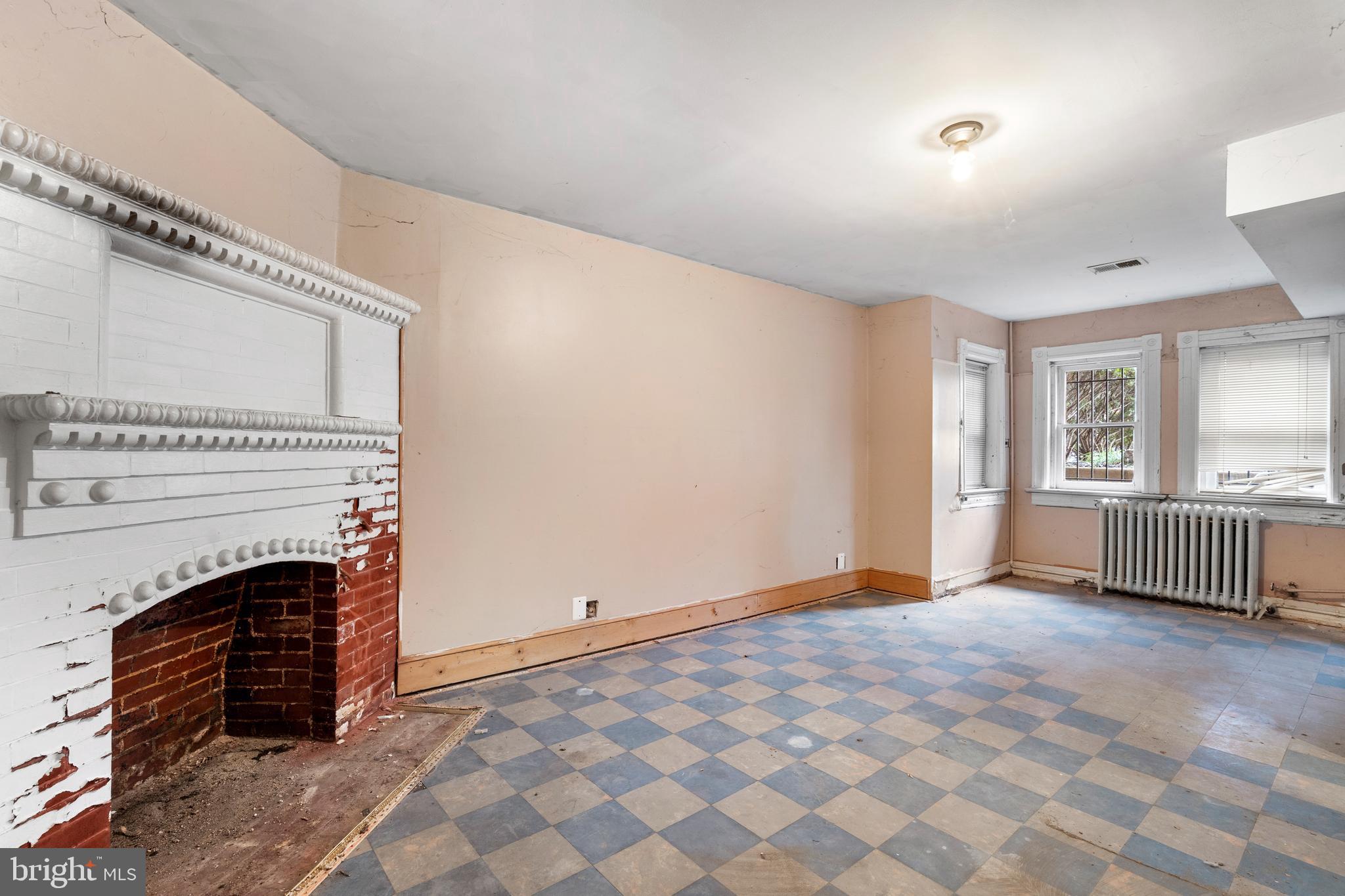 308 5TH STREET SE