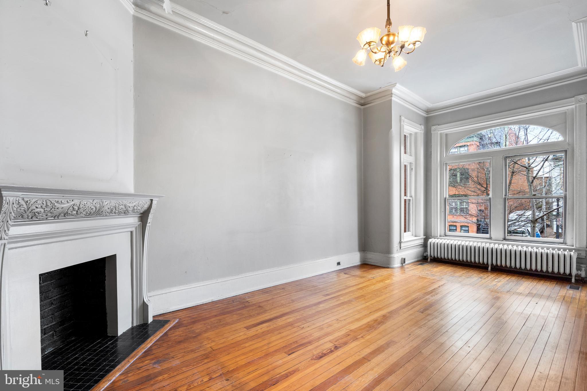 308 5TH STREET SE