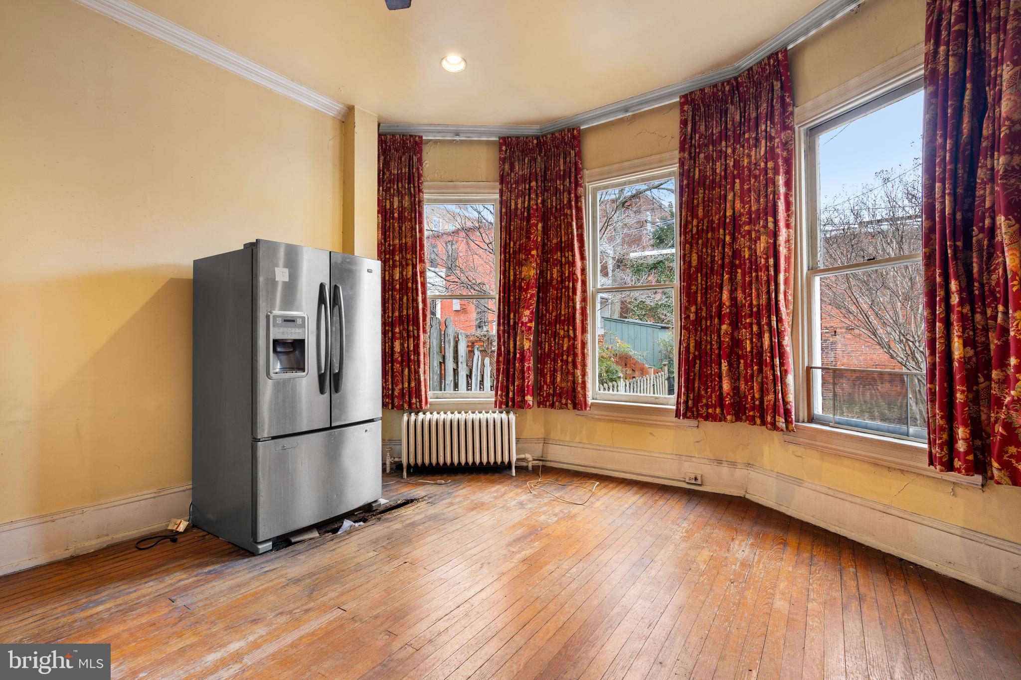 308 5TH STREET SE