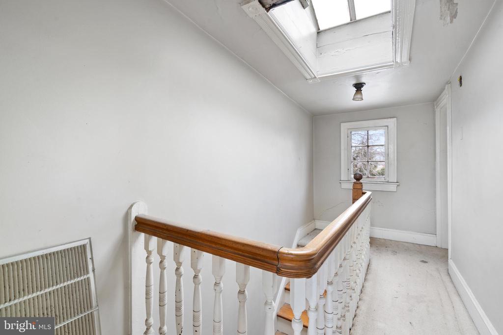 308 5TH STREET SE